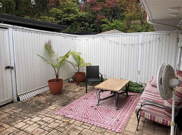 7094 Stonington NE Drive, Atlanta, GA 30328