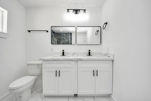 1418 San Sebastian Lane, Nassau Bay, TX 77058