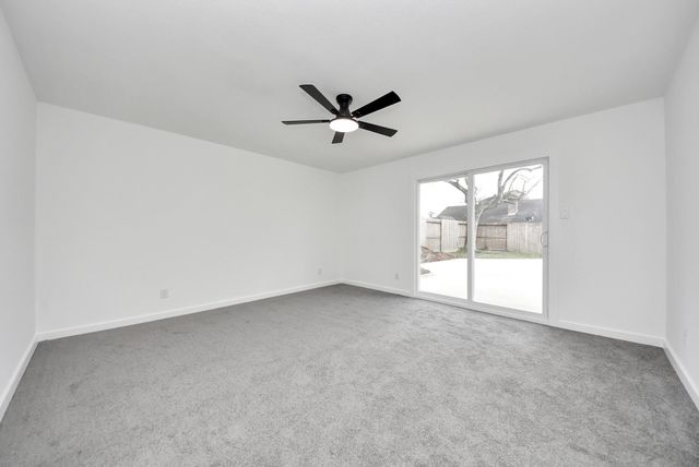 1418 San Sebastian Lane, Nassau Bay, TX 77058