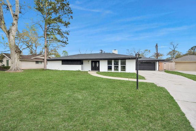 1418 San Sebastian Lane, Nassau Bay, TX 77058