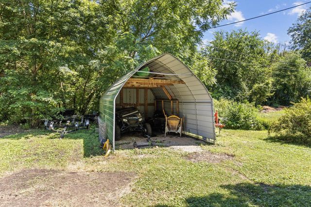 W230S5930 Molla DRIVE, Waukesha, WI 53189