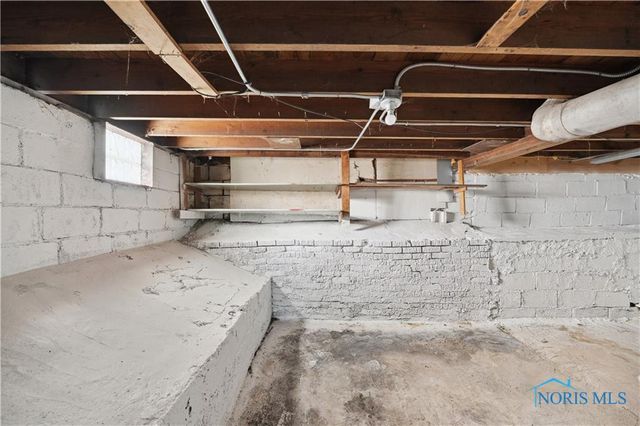 1952 Fairfax Road, Toledo, OH 43613