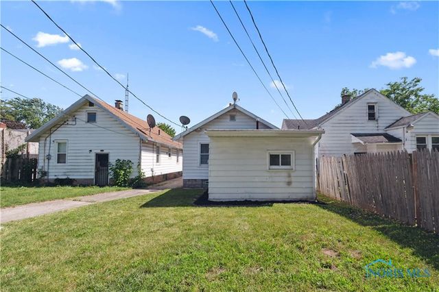 1952 Fairfax Road, Toledo, OH 43613