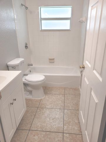 524 Southridge Road, Delray Beach, FL 33444