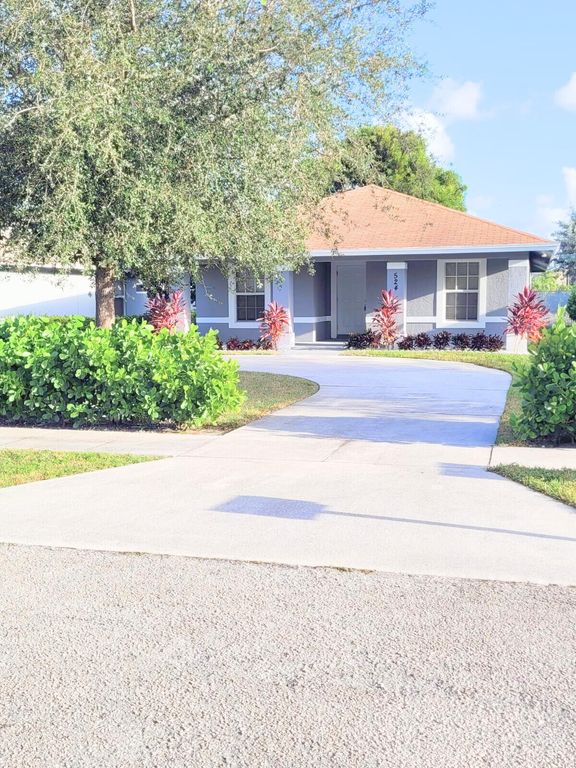 524 Southridge Road, Delray Beach, FL 33444
