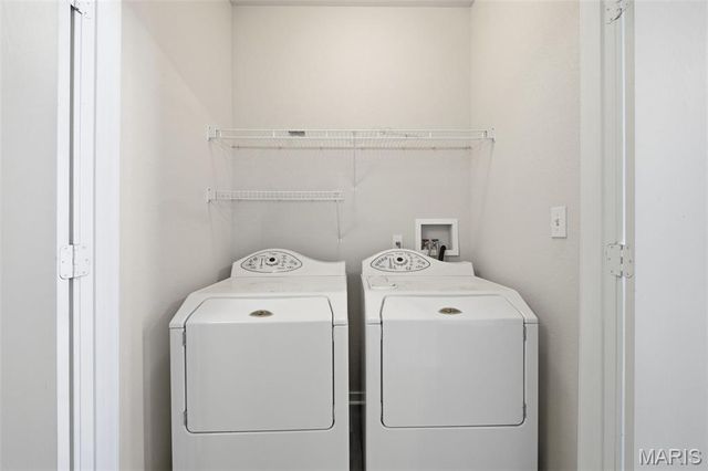 200 S Kirkwood Road 308, Kirkwood, MO 63122