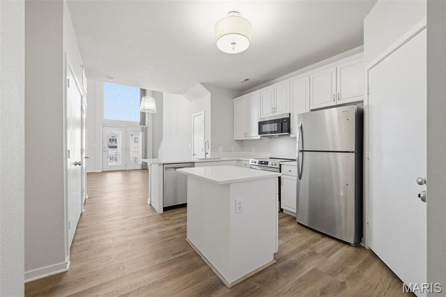 200 S Kirkwood Road 308, Kirkwood, MO 63122