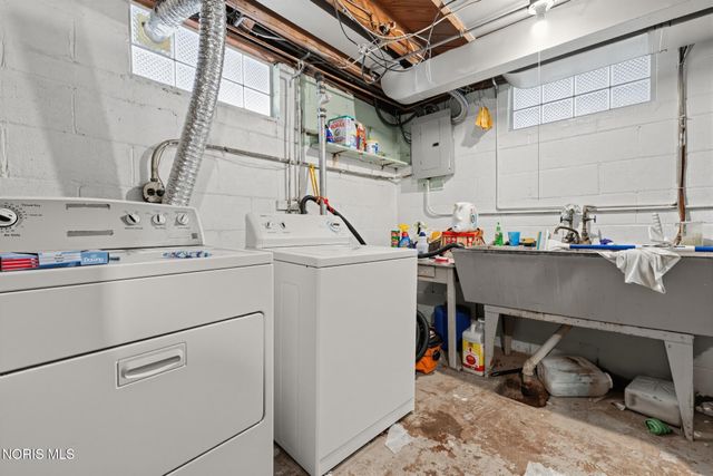 3702 Kershaw Avenue, Toledo, OH 43613