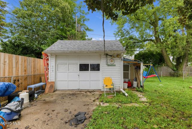 3702 Kershaw Avenue, Toledo, OH 43613