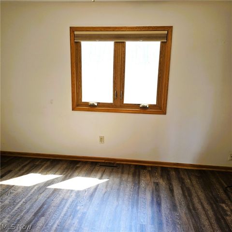 8420 Hunting Drive, North Royalton, OH 44133