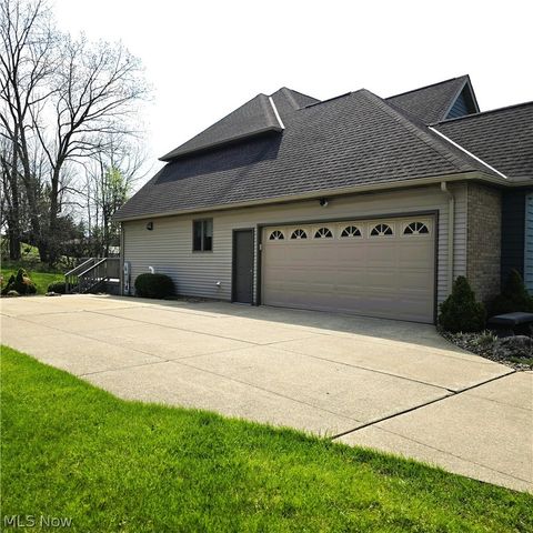 8420 Hunting Drive, North Royalton, OH 44133