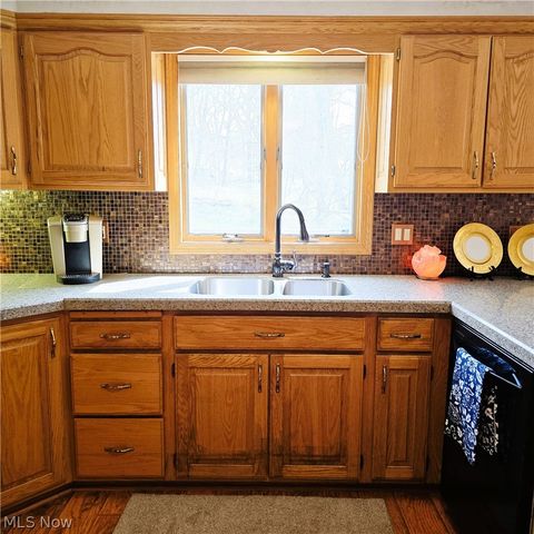 8420 Hunting Drive, North Royalton, OH 44133