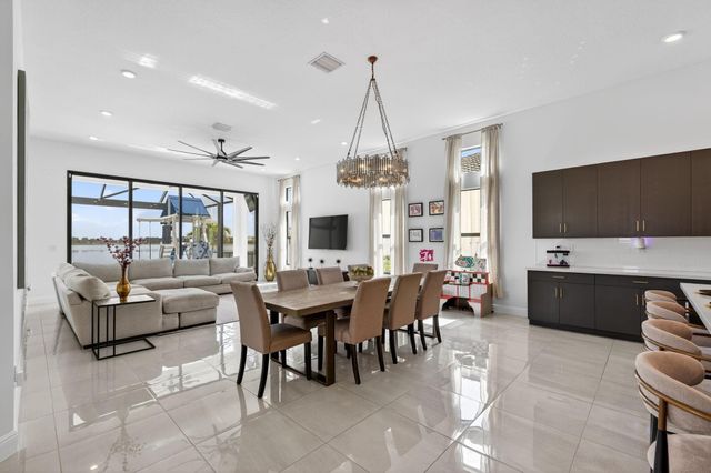 8550 W Parkland Bay Trail, Parkland, FL 33076