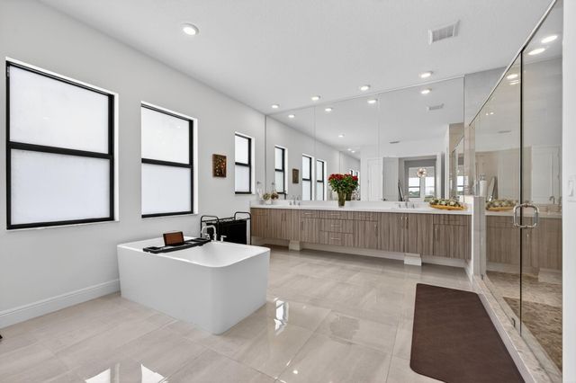 8550 W Parkland Bay Trail, Parkland, FL 33076