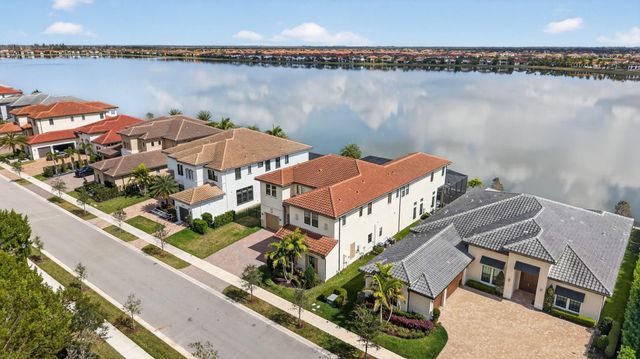 8550 W Parkland Bay Trail, Parkland, FL 33076