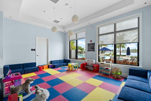 8550 W Parkland Bay Trail, Parkland, FL 33076