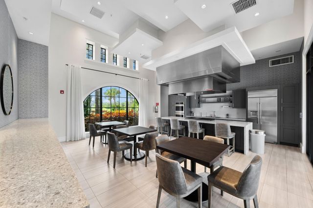 8550 W Parkland Bay Trail, Parkland, FL 33076