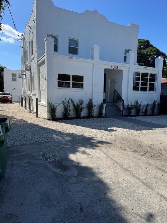 4028 SW 11th St MADRID, Miami, FL 33134