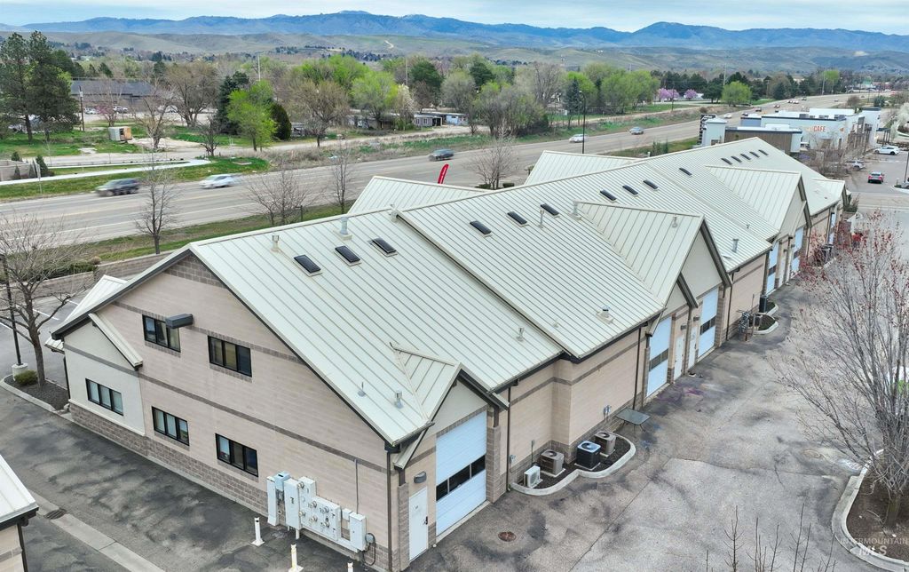 1045 S Ancona Ave, Eagle, ID 83616 photo 6