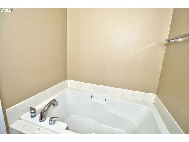 1622 Sw SAN MATEO Ter, Beaverton, OR 97003
