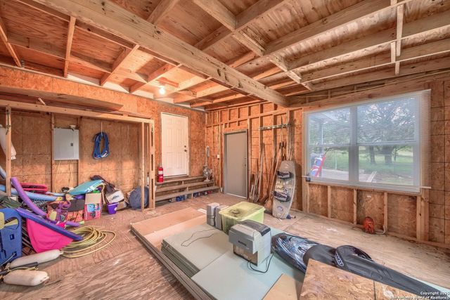 1108 Pebble Beach Dr NW, Lakehills, TX 78063