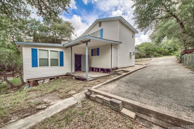 1108 Pebble Beach Dr NW, Lakehills, TX 78063