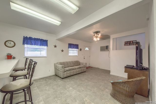 1108 Pebble Beach Dr NW, Lakehills, TX 78063