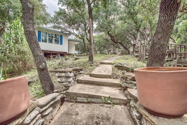 1108 Pebble Beach Dr NW, Lakehills, TX 78063