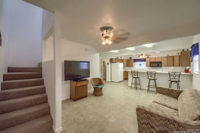 1108 Pebble Beach Dr NW, Lakehills, TX 78063