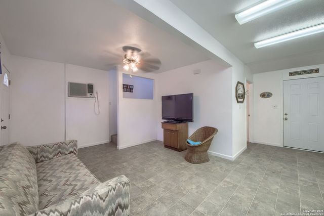 1108 Pebble Beach Dr NW, Lakehills, TX 78063