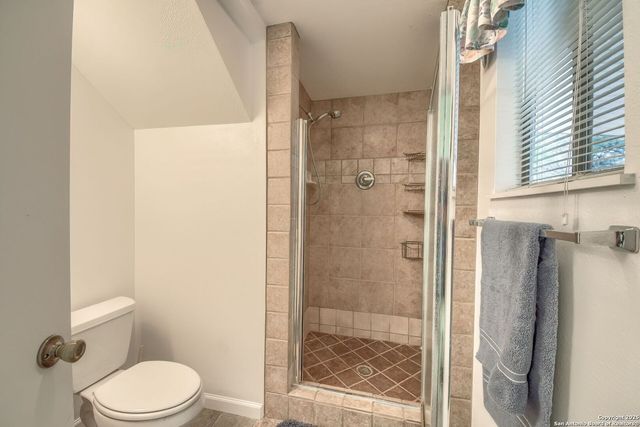 1108 Pebble Beach Dr NW, Lakehills, TX 78063