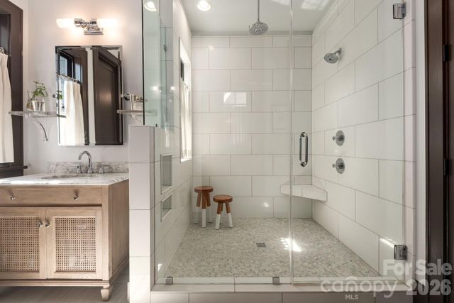 3020 Whiting Avenue, Charlotte, NC 28205