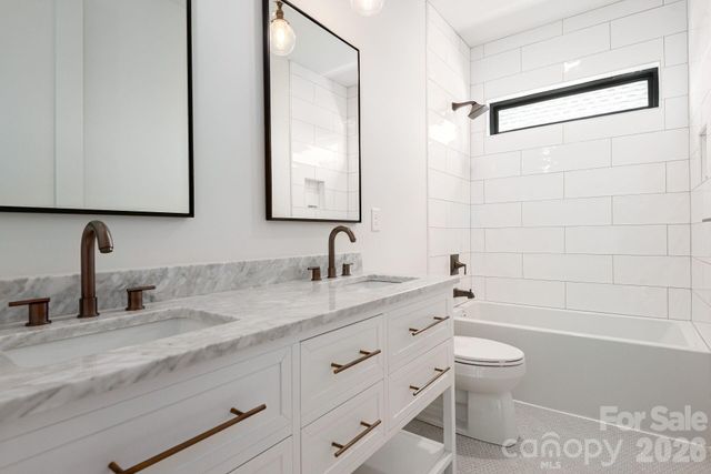 3020 Whiting Avenue, Charlotte, NC 28205