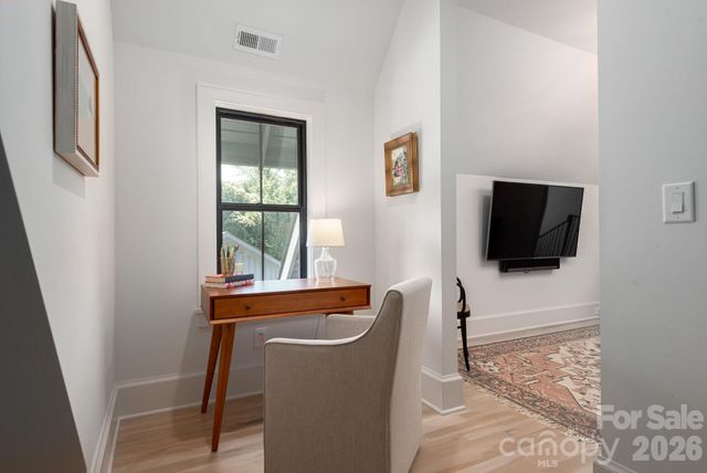 3020 Whiting Avenue, Charlotte, NC 28205