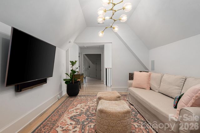 3020 Whiting Avenue, Charlotte, NC 28205