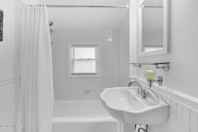 40 1st Street, Rumson, NJ 07760