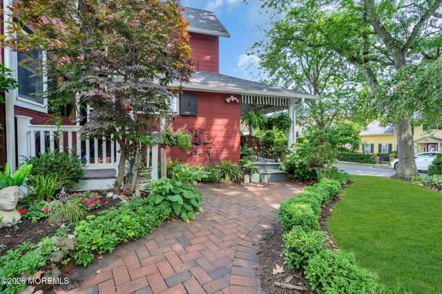 40 1st Street, Rumson, NJ 07760