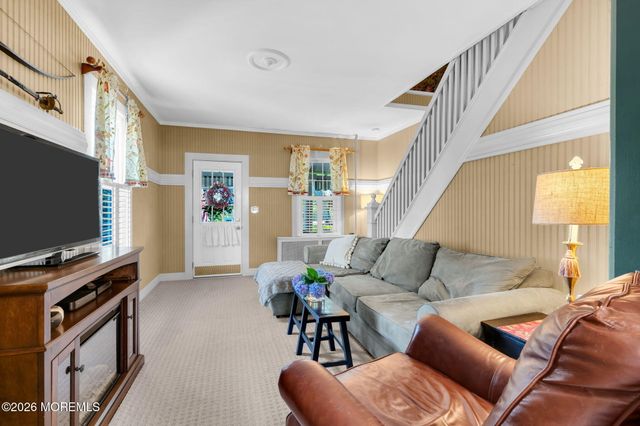 40 1st Street, Rumson, NJ 07760