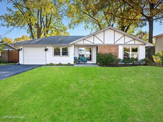 1517 Sequoia Lane, Darien, IL 60561