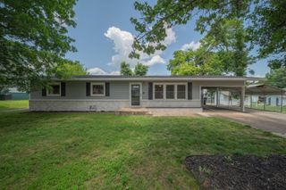 103 North Spring Street, Cassville, MO 65625