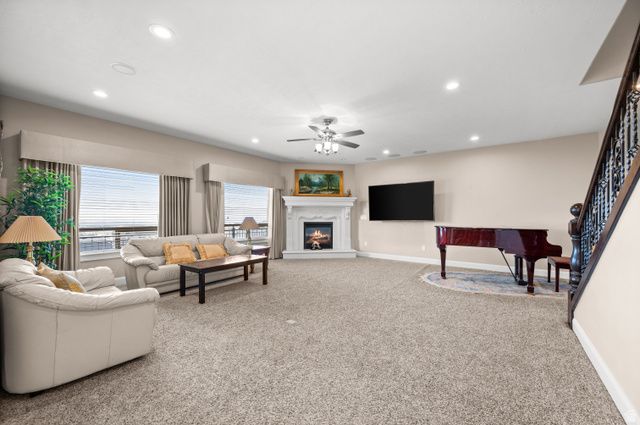 6828 W VISTA SPRINGS DR, Herriman, UT 84096