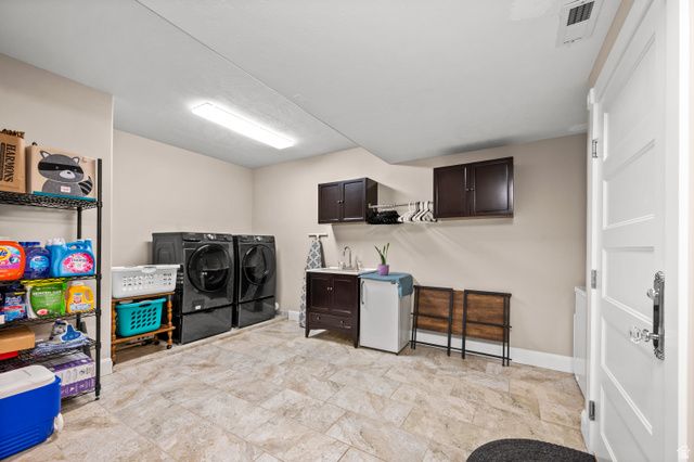 6828 W VISTA SPRINGS DR, Herriman, UT 84096