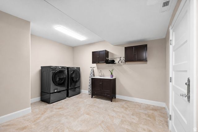 6828 W VISTA SPRINGS DR, Herriman, UT 84096