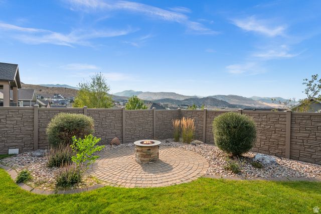 6828 W VISTA SPRINGS DR, Herriman, UT 84096