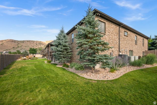 6828 W VISTA SPRINGS DR, Herriman, UT 84096
