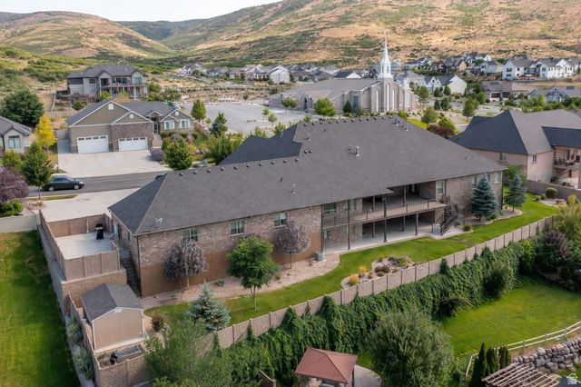 6828 W VISTA SPRINGS DR, Herriman, UT 84096
