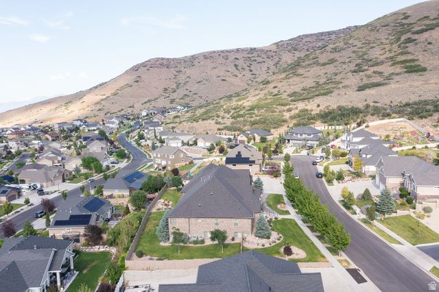 6828 W VISTA SPRINGS DR, Herriman, UT 84096
