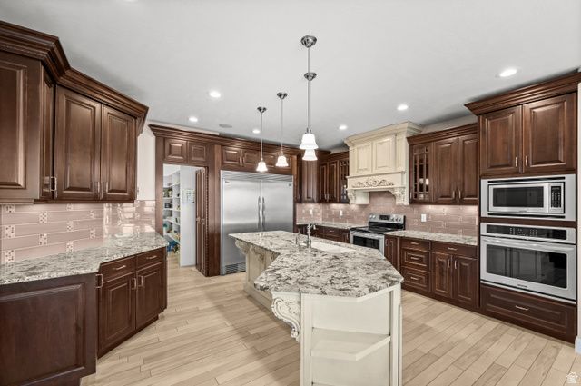 6828 W VISTA SPRINGS DR, Herriman, UT 84096