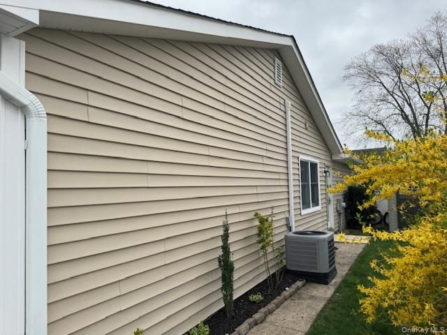 1917 Jackson Avenue, West Islip, NY 11795