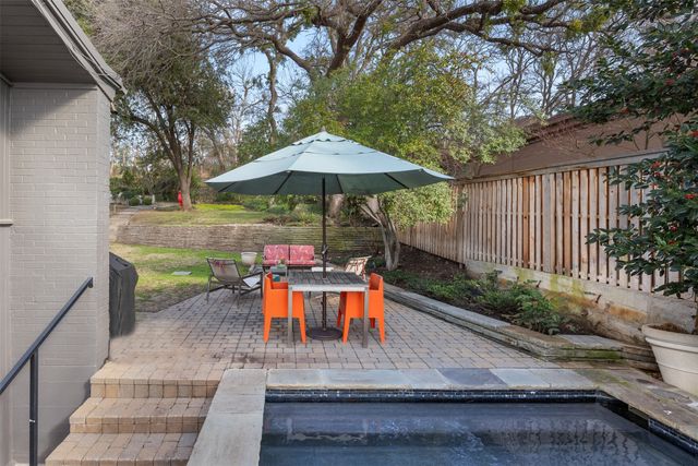 409 Hazelwood Drive, Fort Worth, TX 76107
